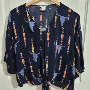 Aztek top. Size M. Ariat brand.